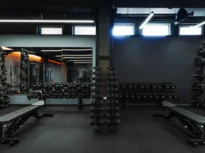 395